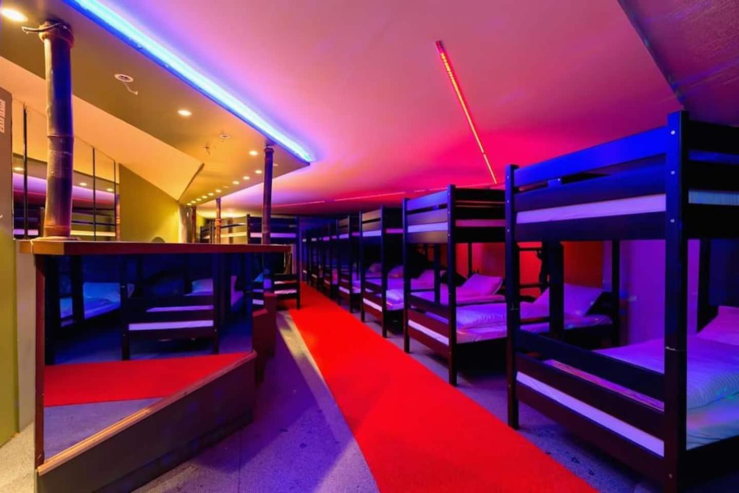 Villa The Bachelor Bar - Bunker | Private Club à Budapest Extérieur photo